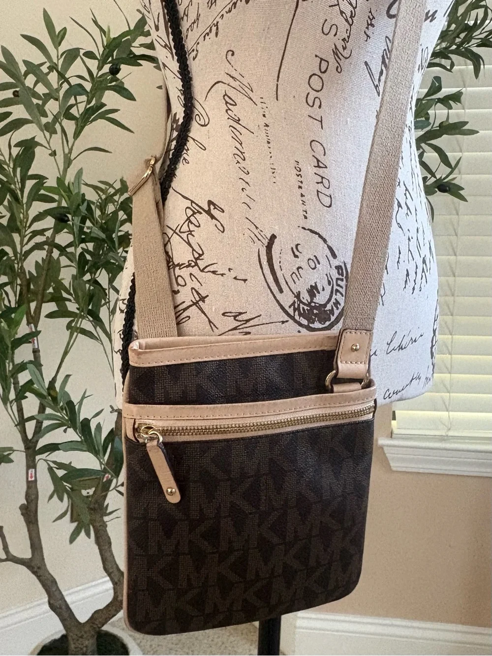 Michael Kors Dark Brown Signature Crossbody with Tan Trim